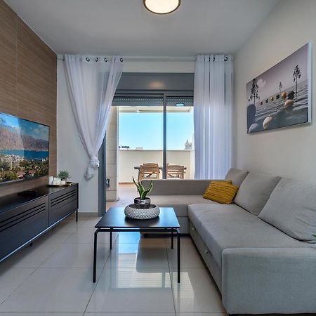 Melony Apartments Yam Suf Street Eilat Bagian luar foto
