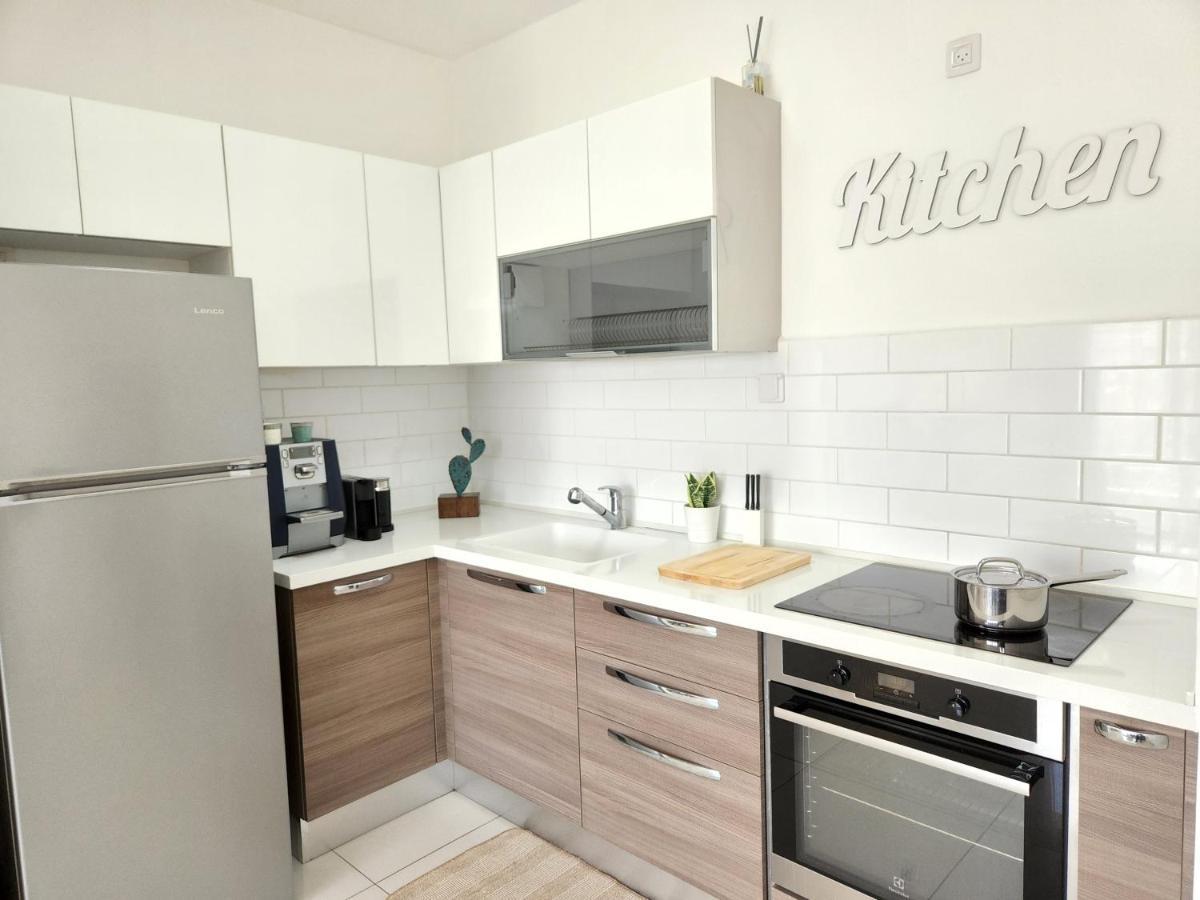 Melony Apartments Yam Suf Street Eilat Bagian luar foto