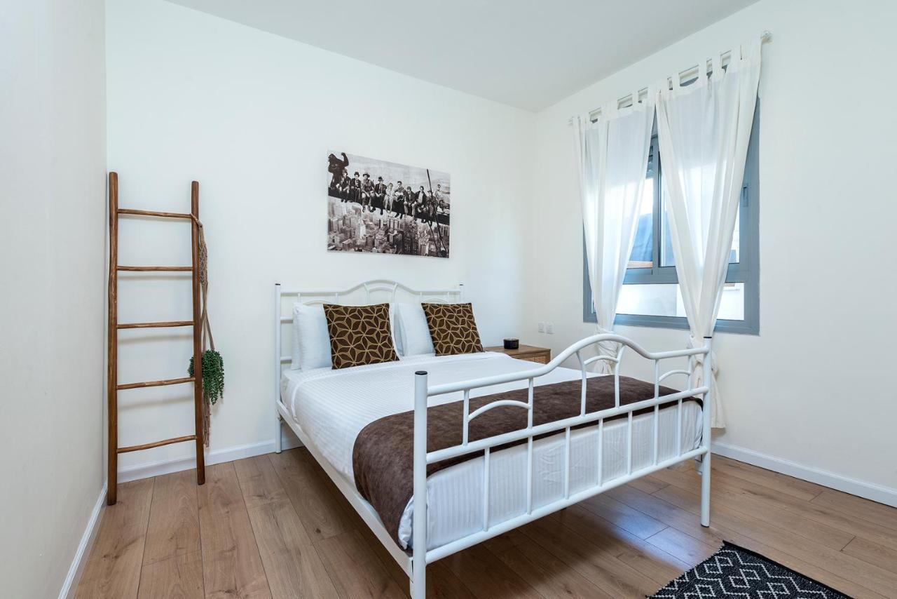 Melony Apartments Yam Suf Street Eilat Bagian luar foto