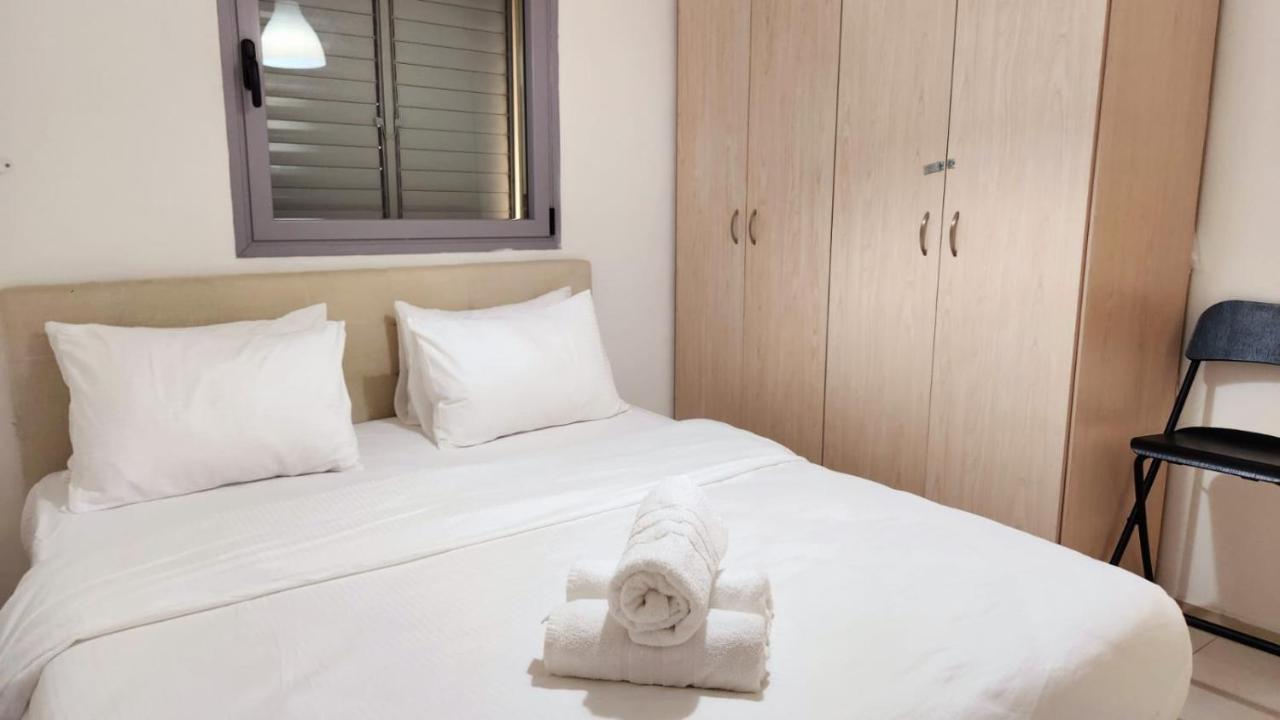 Melony Apartments Yam Suf Street Eilat Bagian luar foto