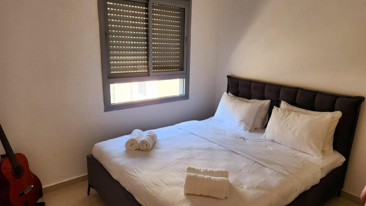 Melony Apartments Yam Suf Street Eilat Bagian luar foto
