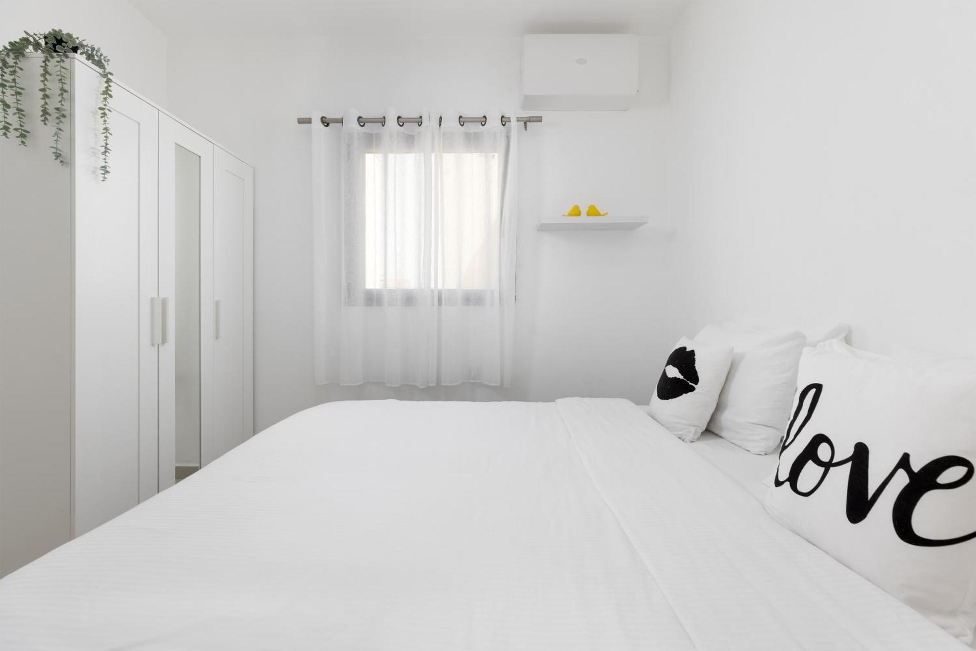 Melony Apartments Yam Suf Street Eilat Bagian luar foto